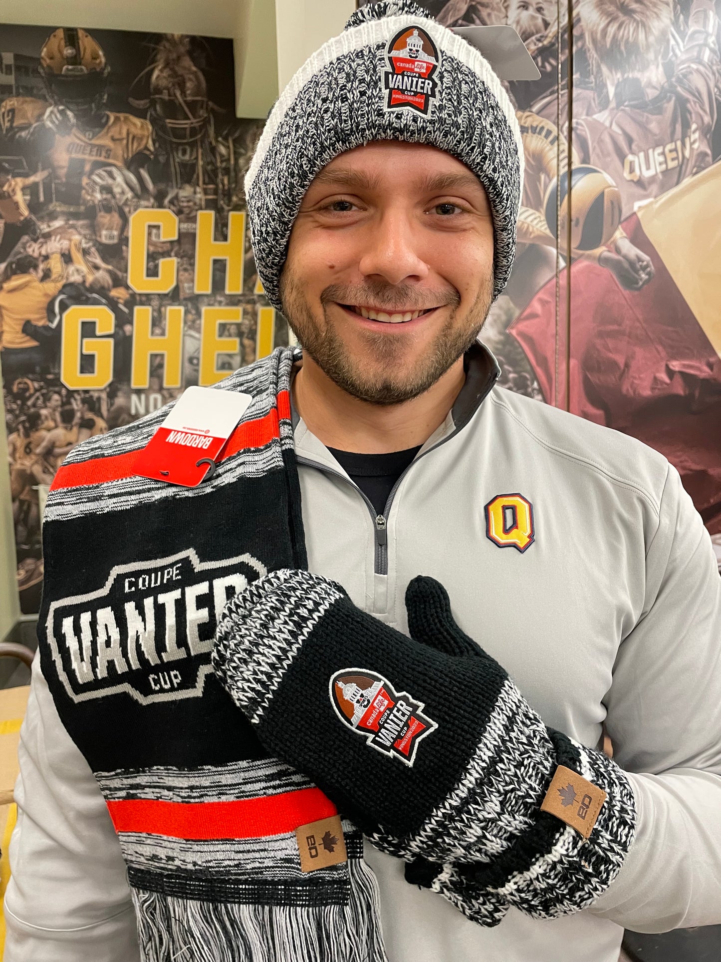 Vanier Cup Mitts 2023