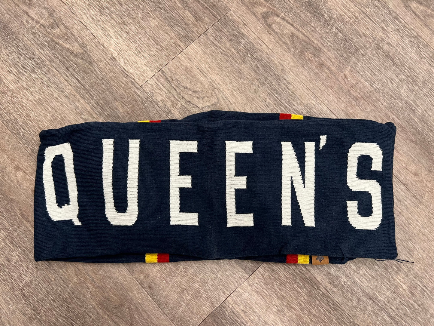 Queen's Scarf