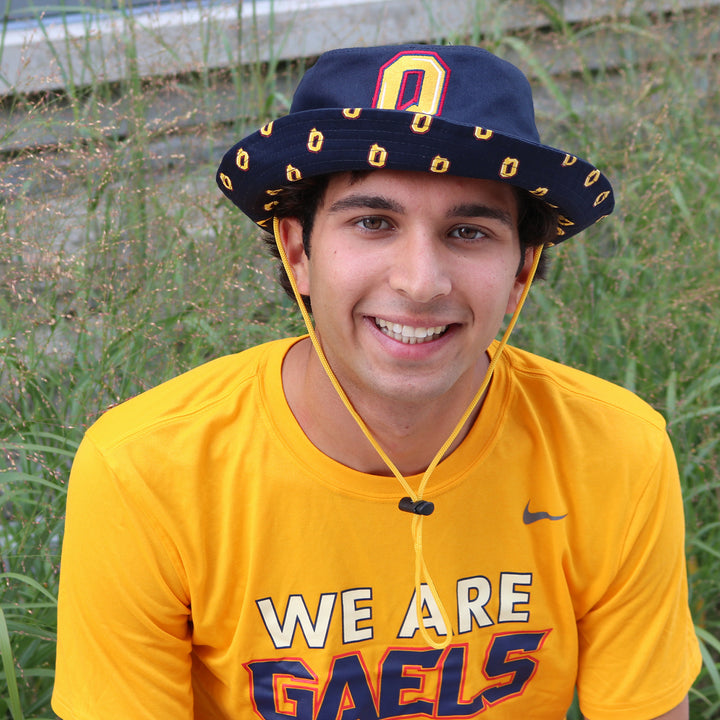 Queen's Student Must Haves! Queen's Q Shop